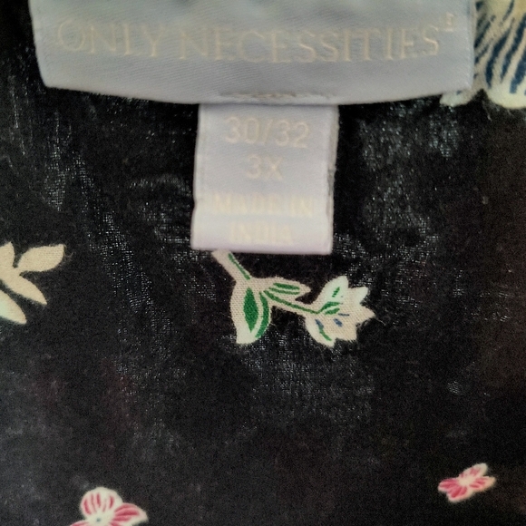 Black Floral Cotton Short Lounger - 3X  - Picture 3 of 3